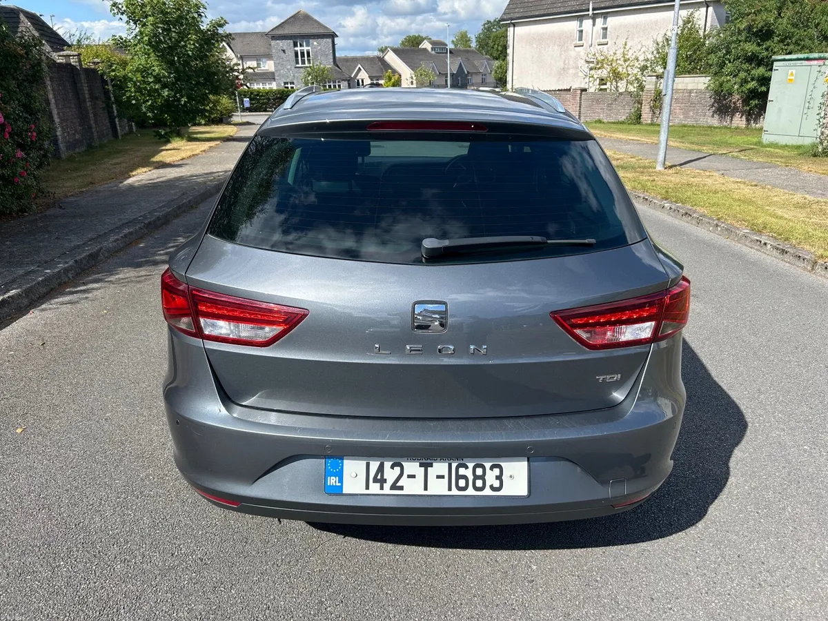 142 SEAT Leon estate 1.6 TDI 105 bhp high spec mod - Image 5