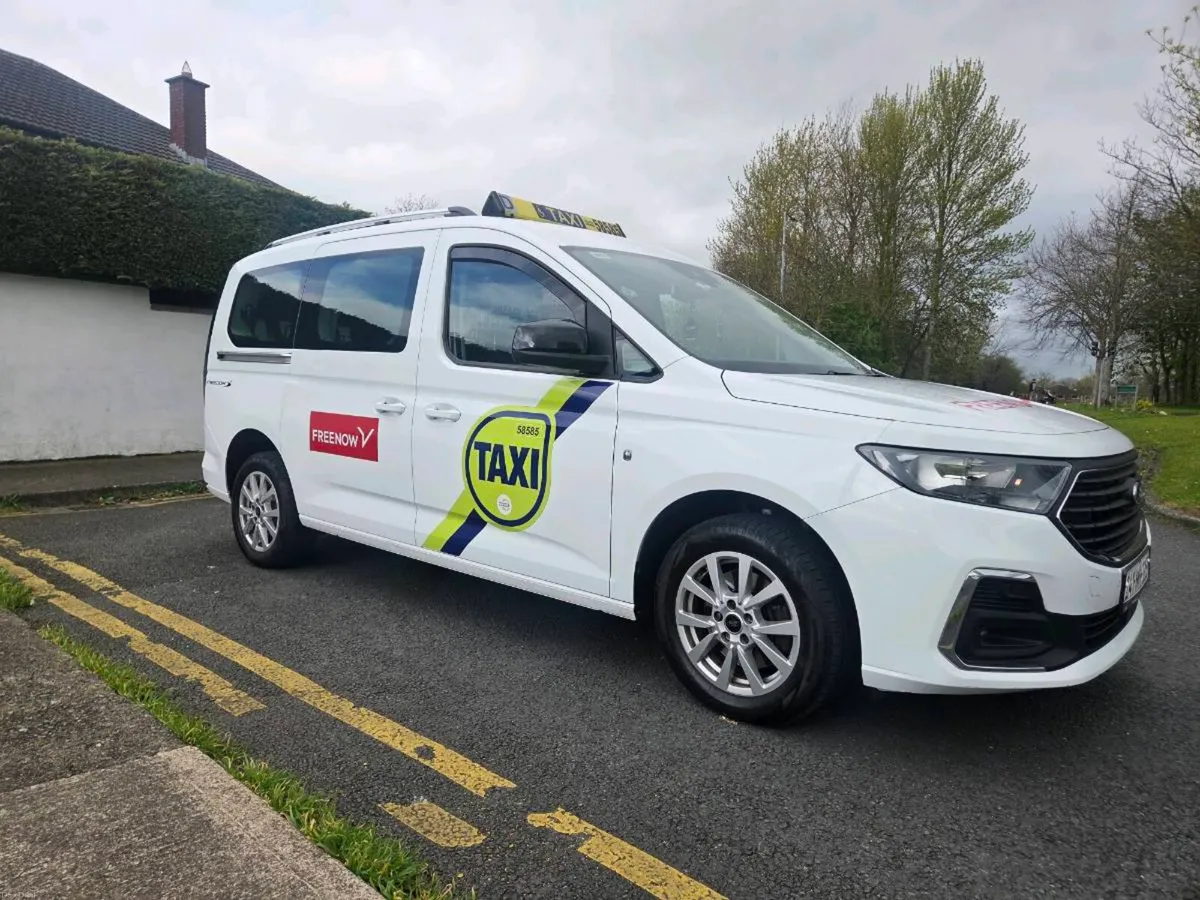 FORD-AUTO-TAXI-FSH-IMMACULATE-38,000 AFTER GRANT - Image 3