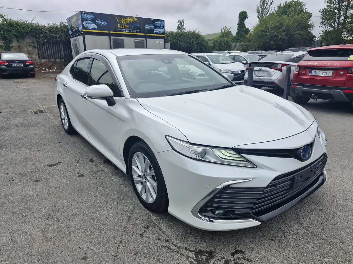 2021 Toyota Camry 2.5L Hybrid Low  Miles Fresh NCT - Image 1