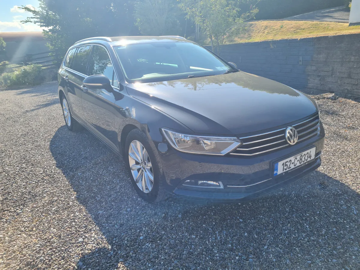 Volkswagen Passat 2015 - Image 2