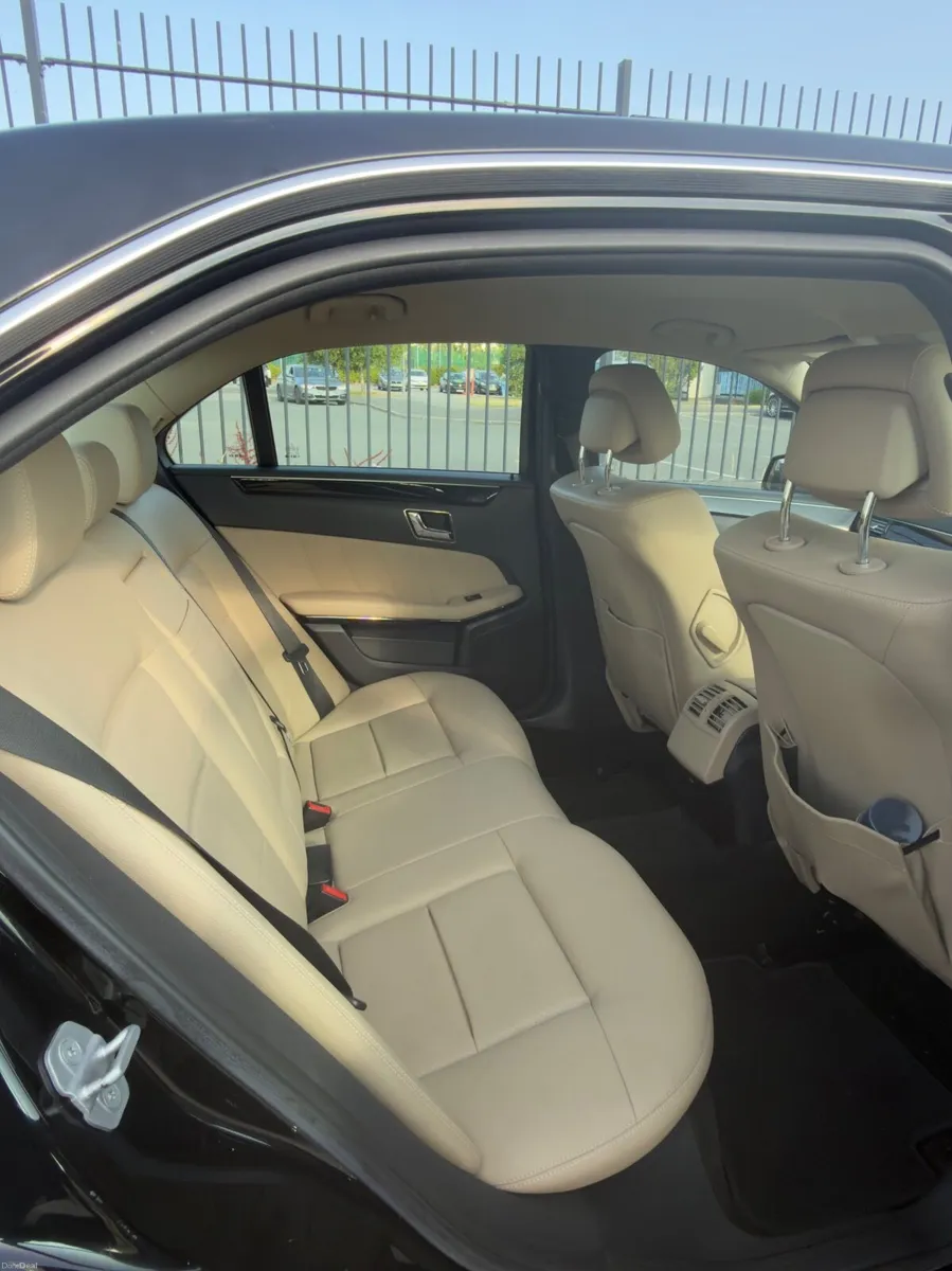 Mercedes-Benz E-Class 2011 - Image 1