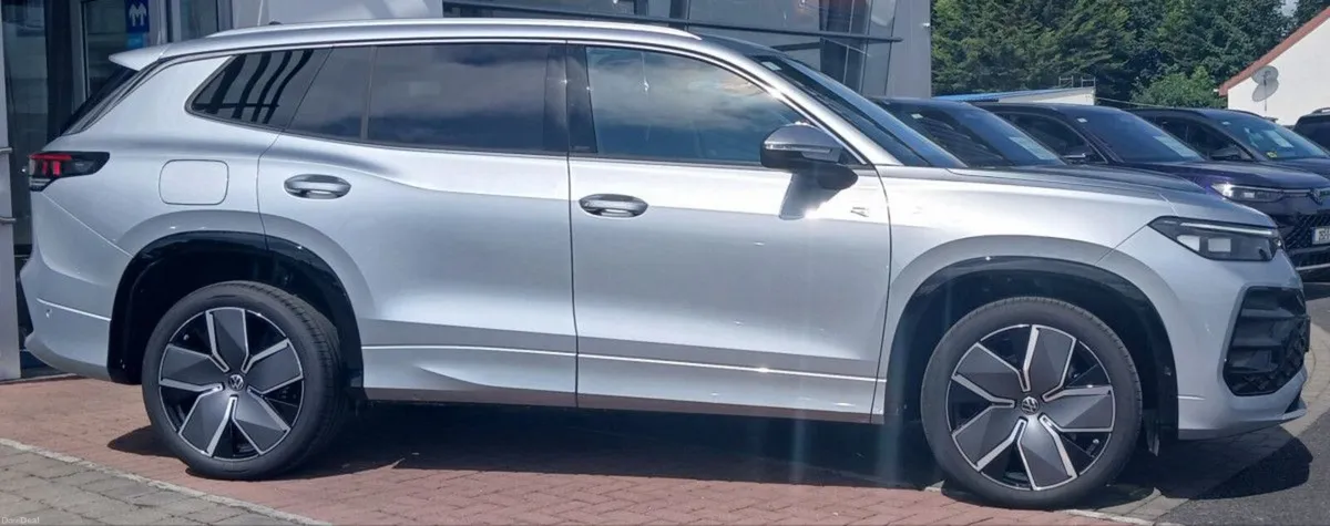 Volkswagen Tayron R-Line 75 PHEV 1.5 TSI 204PS **A - Image 2