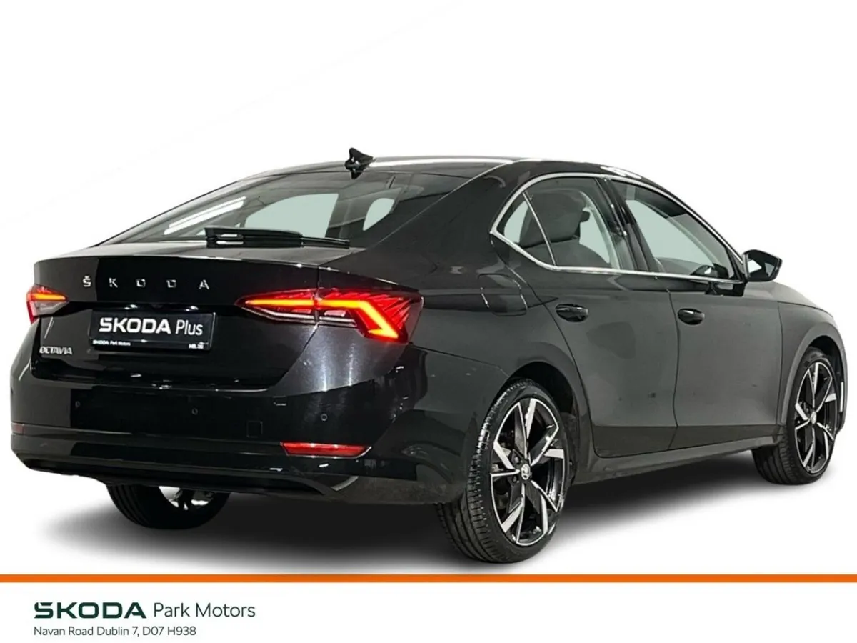 Skoda Octavia Style 1.5TSI 150BHP - UPGRADED 19 IN - Image 3