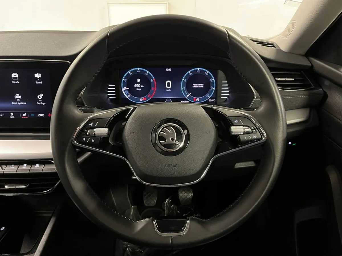Skoda Octavia Style 1.5TSI 150BHP - UPGRADED 19 IN - Image 5