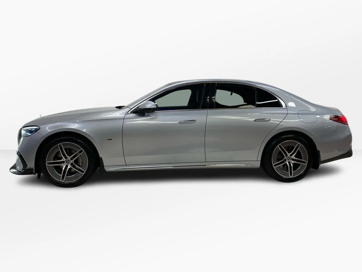 Mercedes-Benz E-Class E 300 de AMG Line Plus | 360 - Image 5