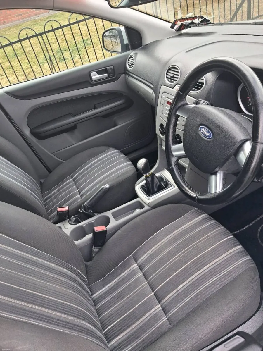2008 ford focus - Image 5