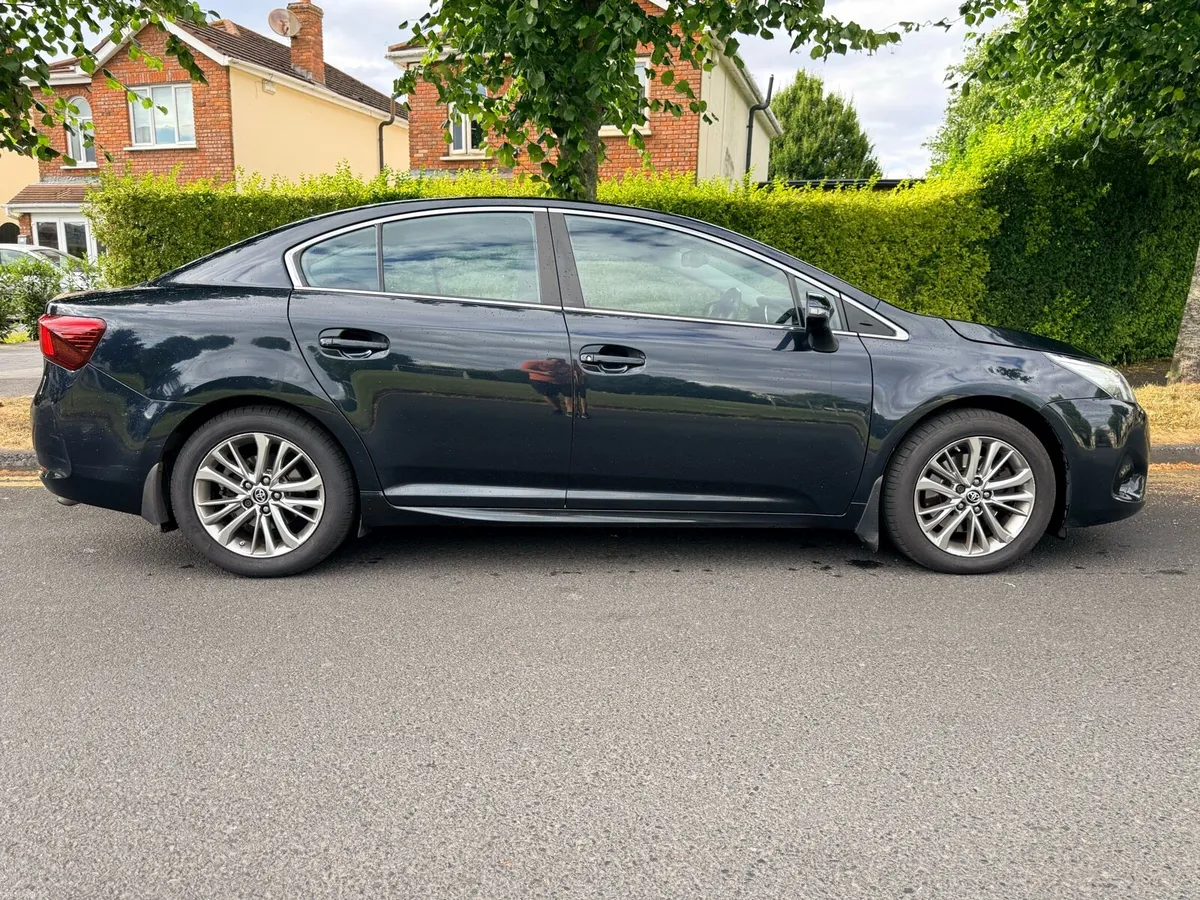 2015 Toyota Avensis 2.0 D-4D Business Edition - Image 2