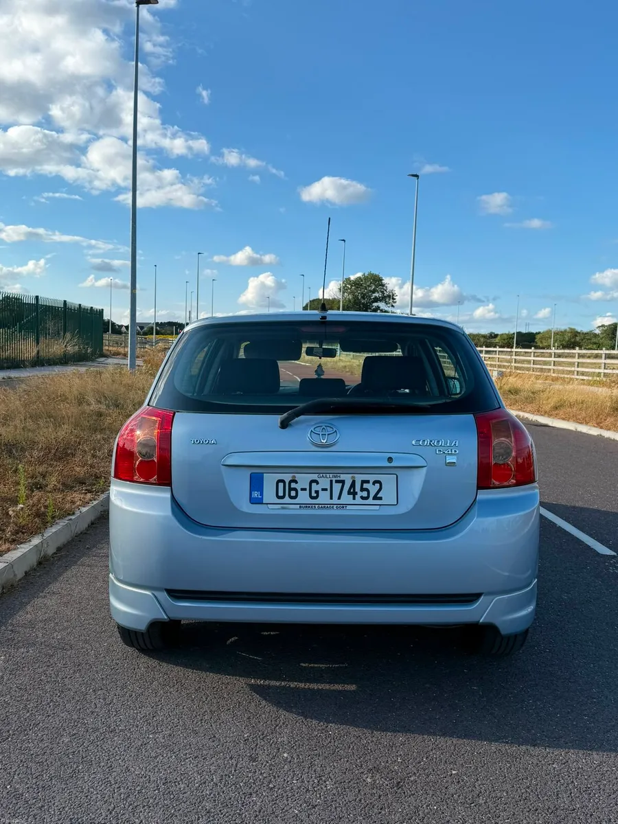 Toyota Corolla - Image 4