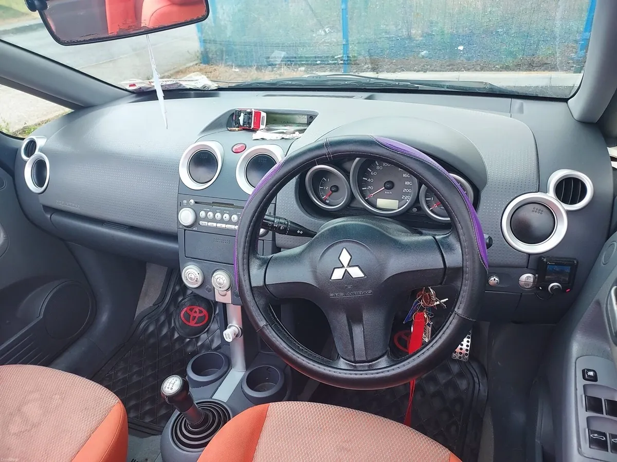 Mitsubishi Colt Convertible 2010 - Image 5