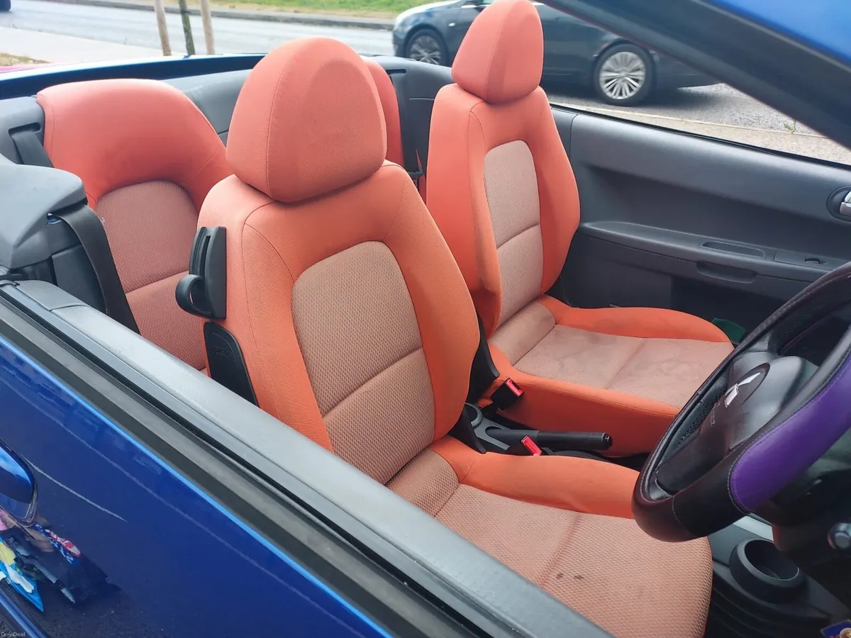 Mitsubishi Colt Convertible 2010 - Image 6