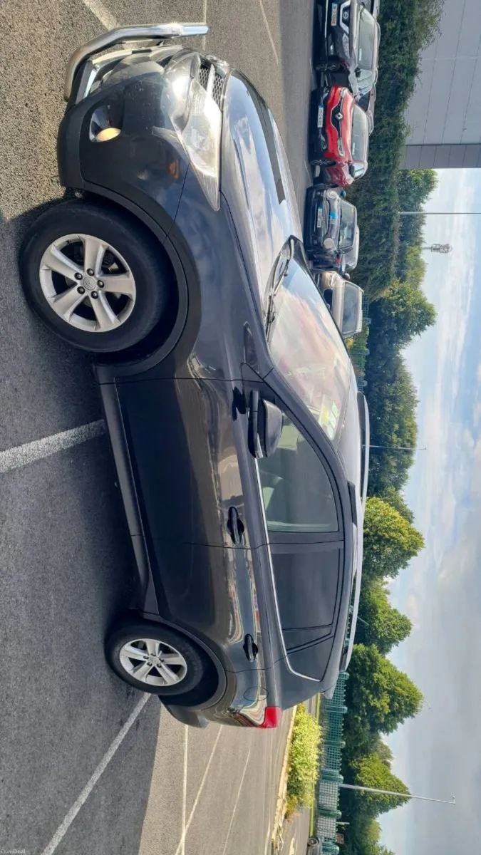 2014 toyota rav 4 - Image 2