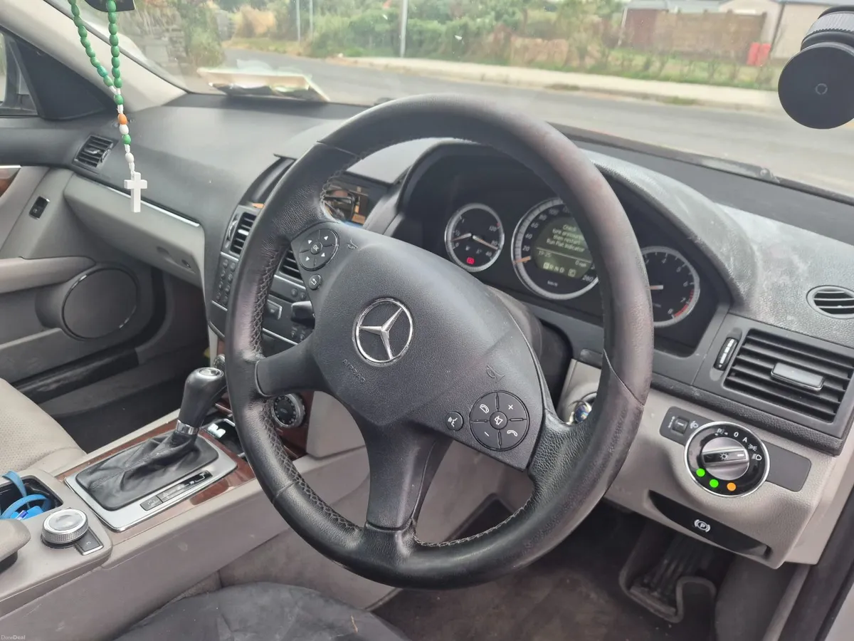 Mercedes-Benz C-Class 2007 - Image 4