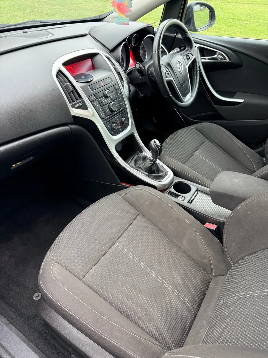 2011 Vauxhall Astra 1.7 CDTI SRI - Image 5