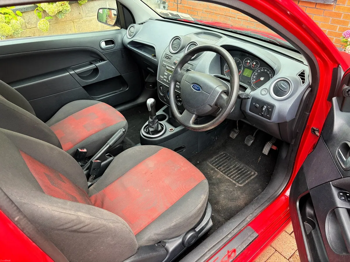 Ford Fiesta - Image 6
