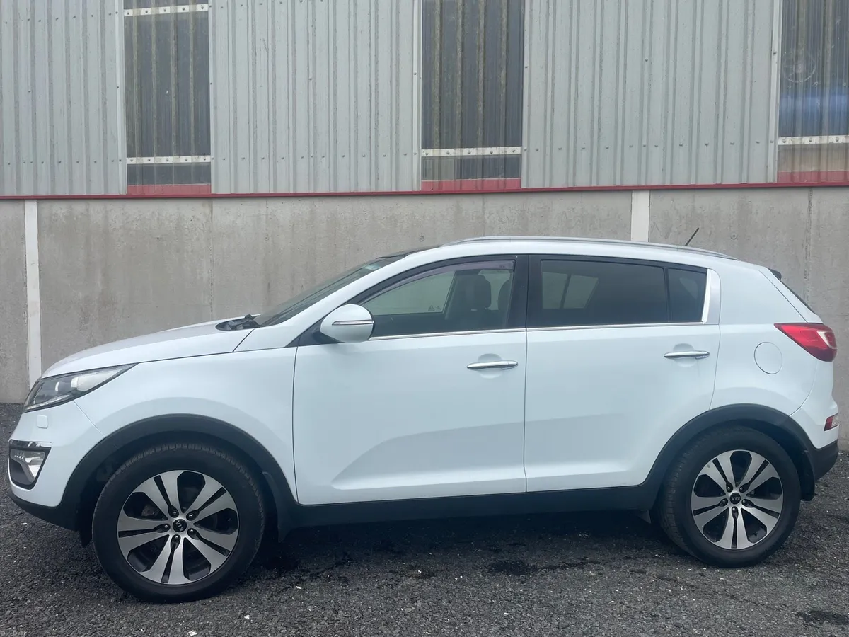 * Kia Sportage Executive .. ‘2014 .. Mint * - Image 2