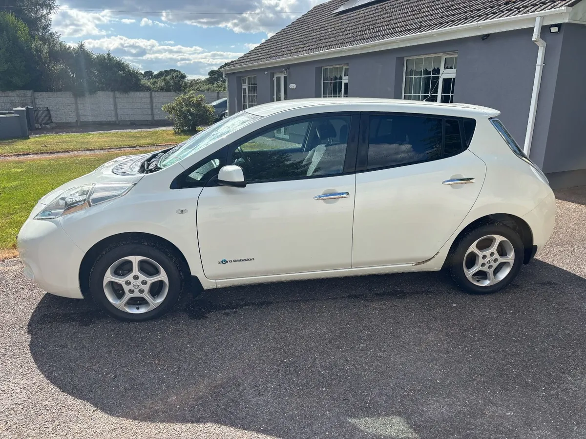 Nissan Leaf 2017 - Image 2