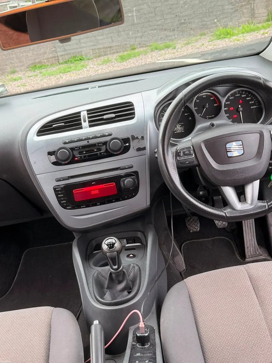 Seat Leon 1.9 Diesel-Low Miles 155 - Image 3