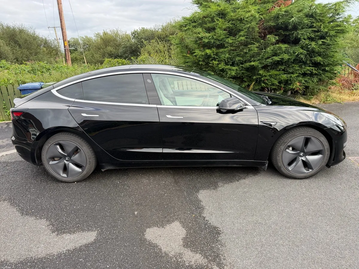 Tesla Model 3 Long Range AWD - Image 6