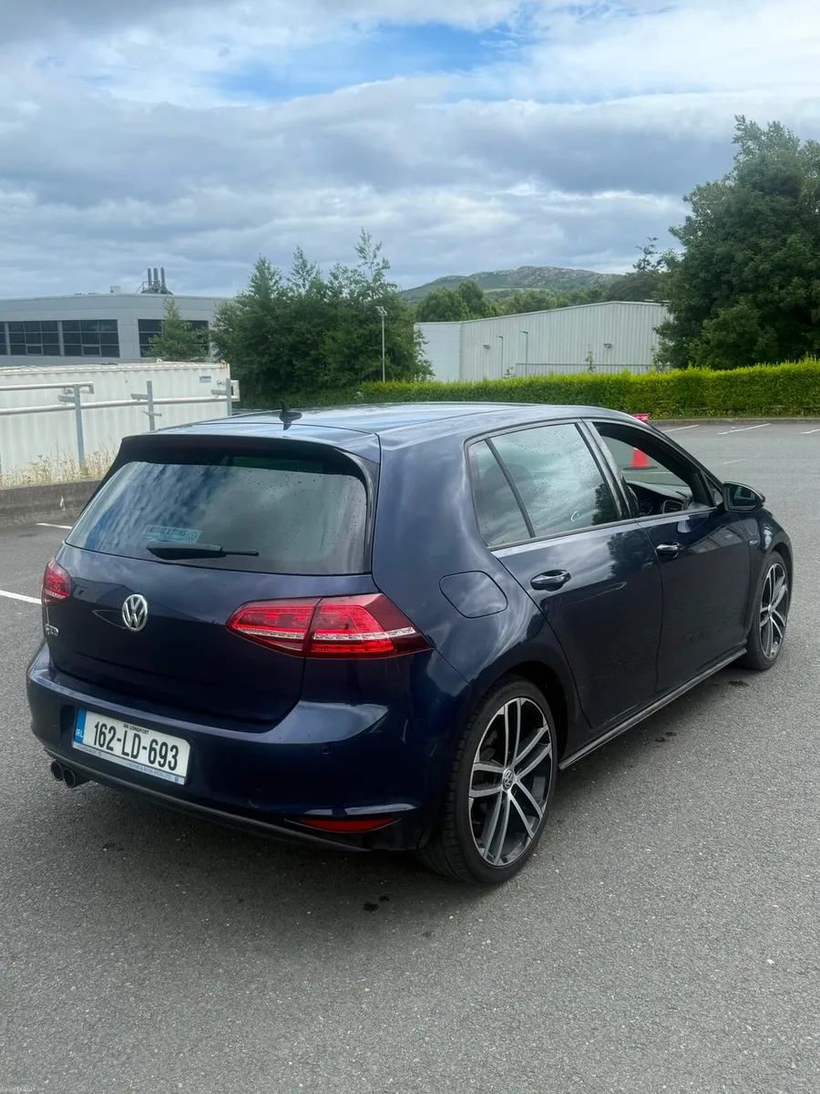 2016 Volkswagen Golf GTD - Image 4