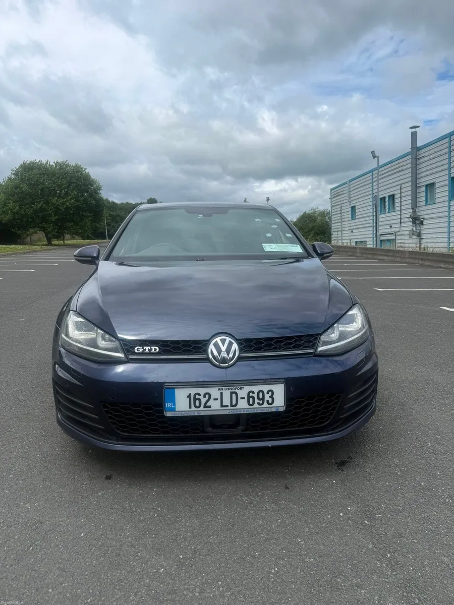 2016 Volkswagen Golf GTD - Image 2