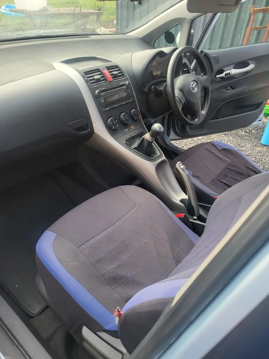 Toyota Auris 2009 - Image 3