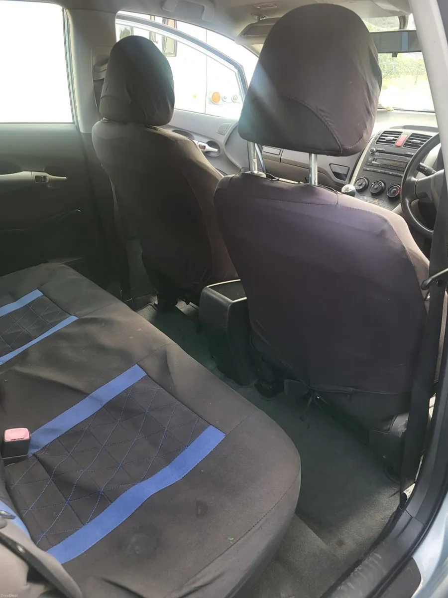 Toyota Auris 2009 - Image 6