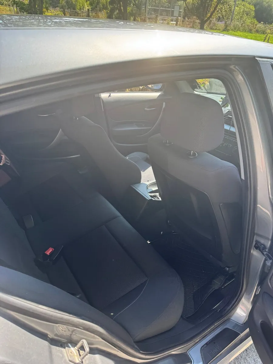 BMW 1-Series 2010 - Image 2