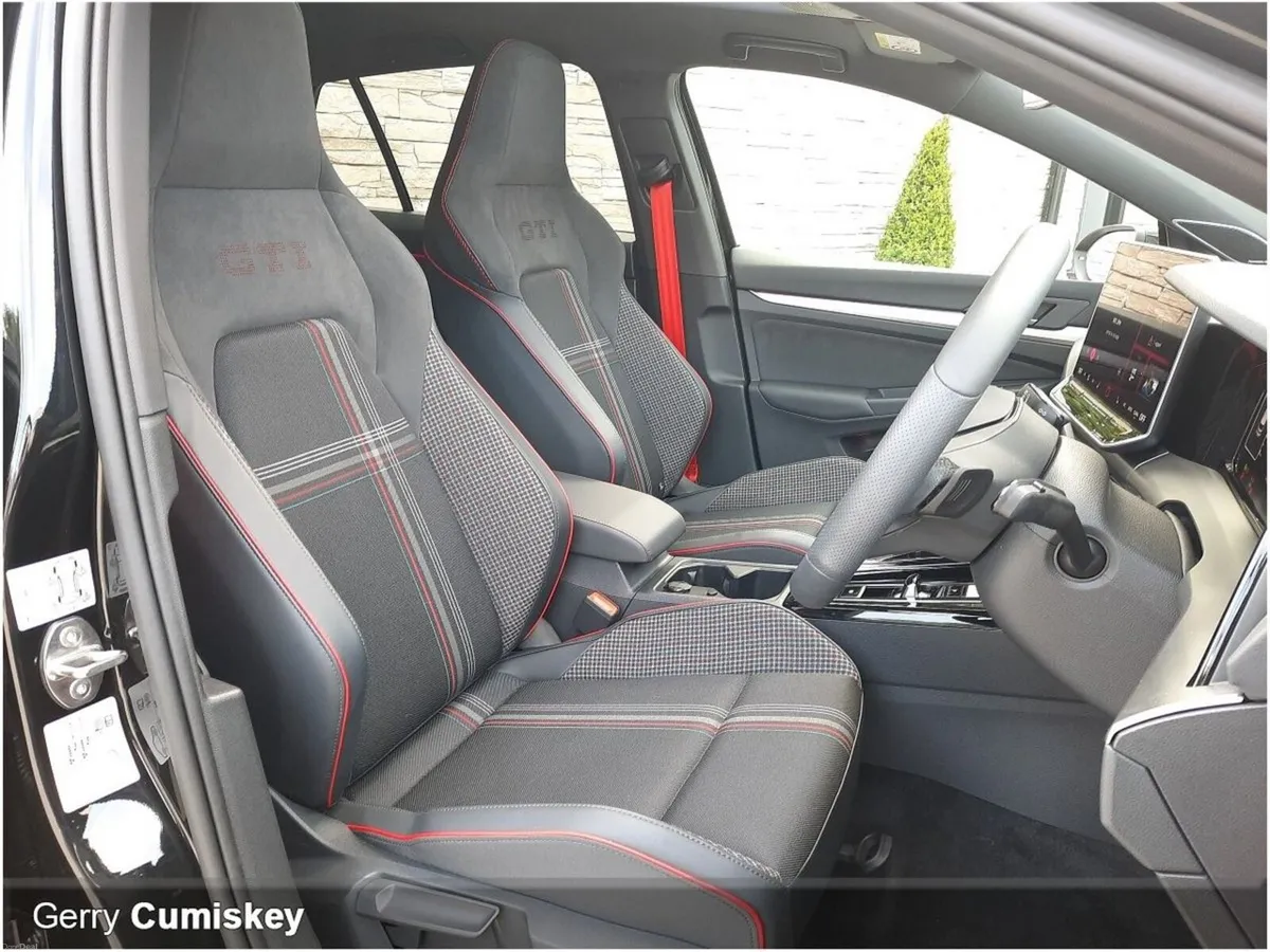 Volkswagen Golf GTI EDITION 50 | PAN ROOF - Image 6