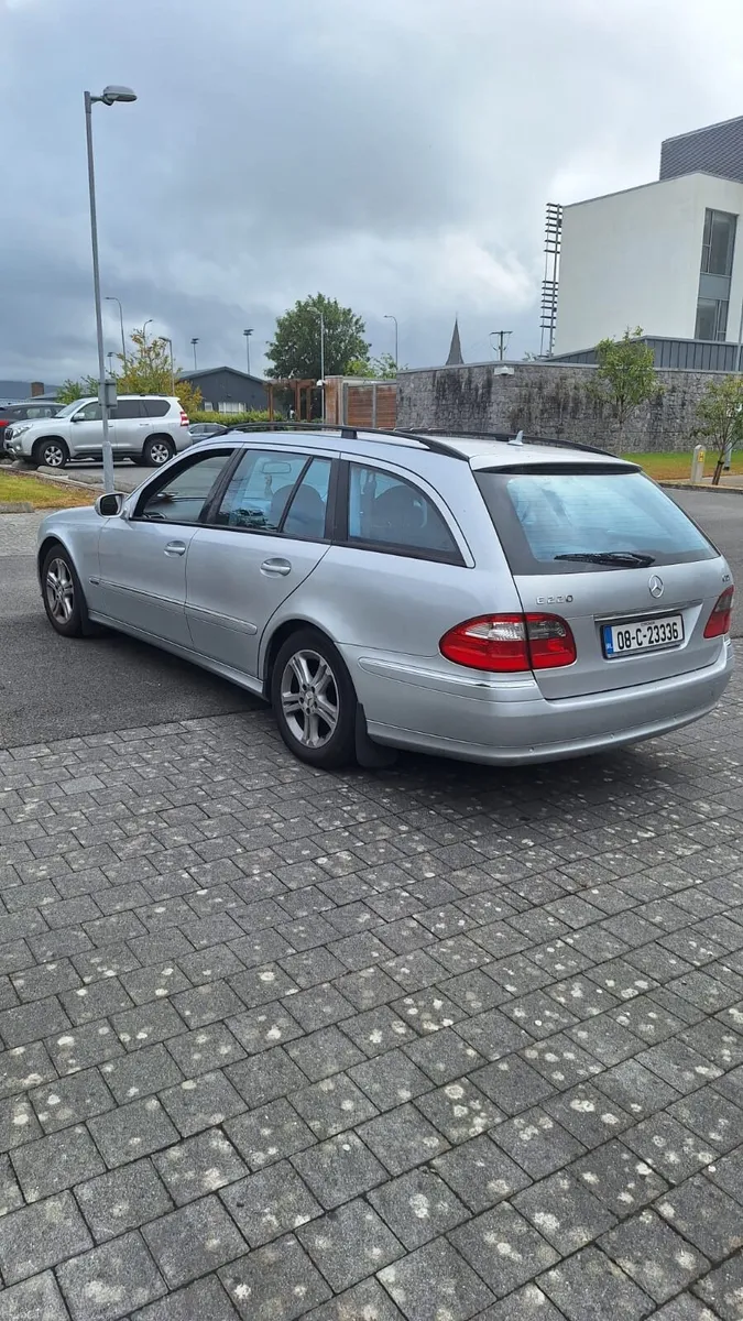 Mersedes Benz - Image 6