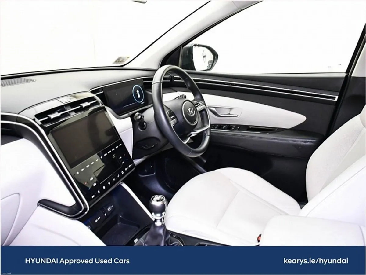 Hyundai Tucson 2WD Executive Plus - Image 5