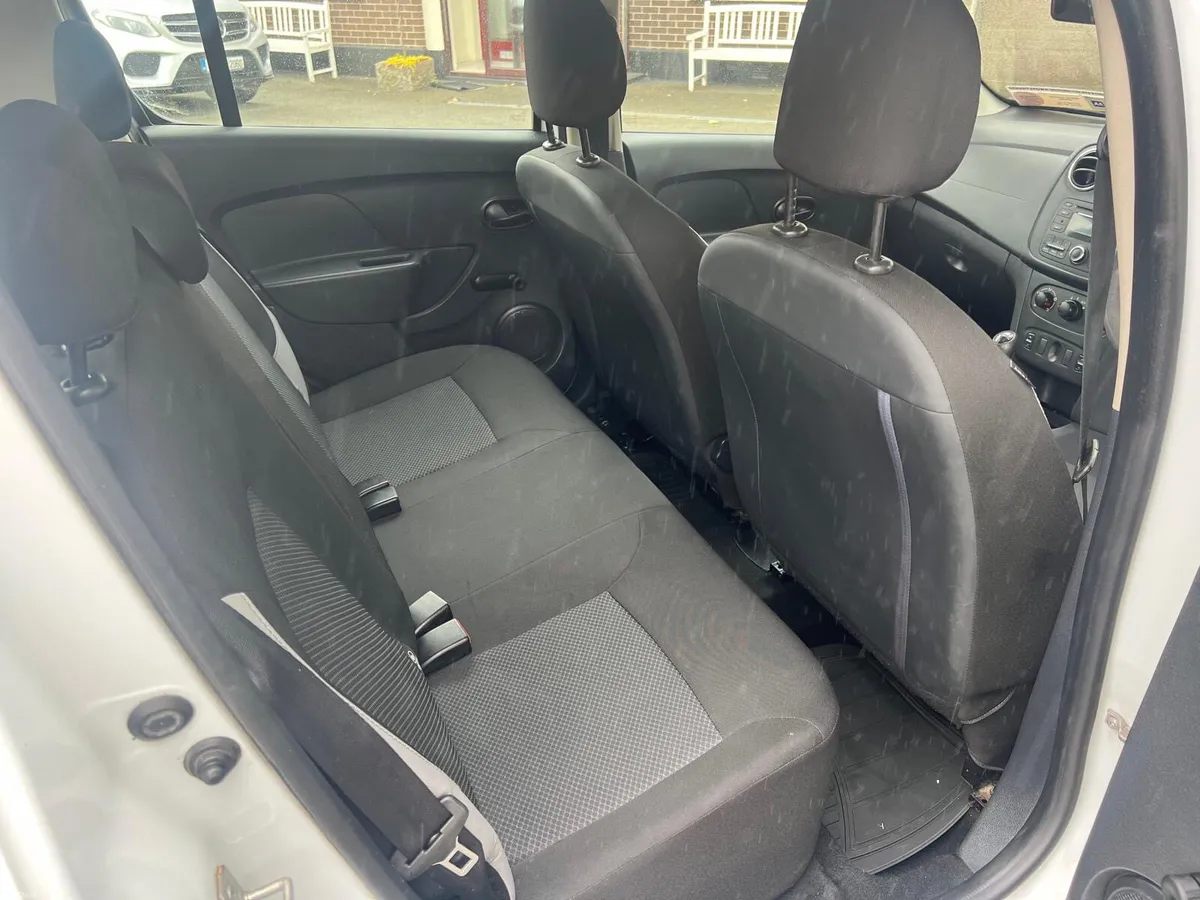 Dacia Sandero 2015 low kilometres - Image 5