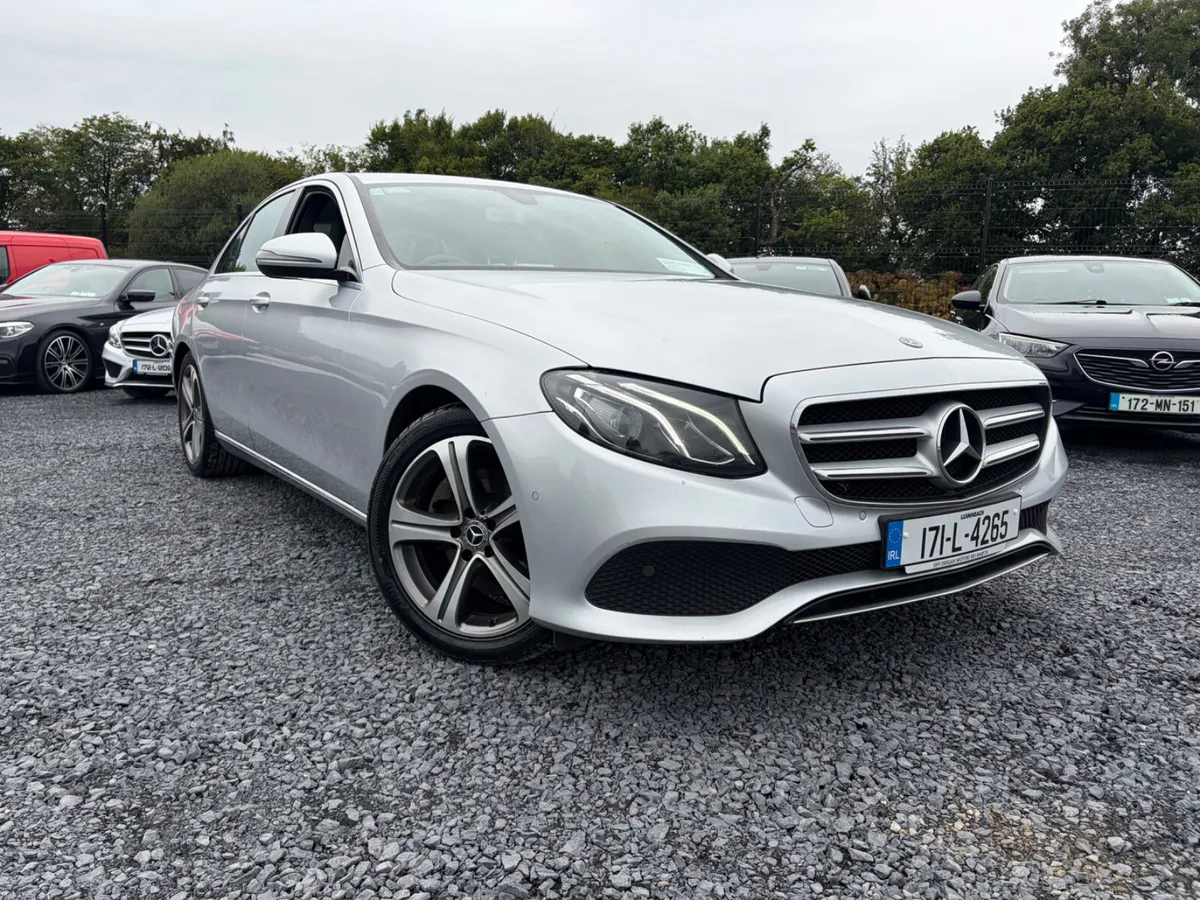 2017 MERCEDES E CLASS E220 SE AUTO - Image 1