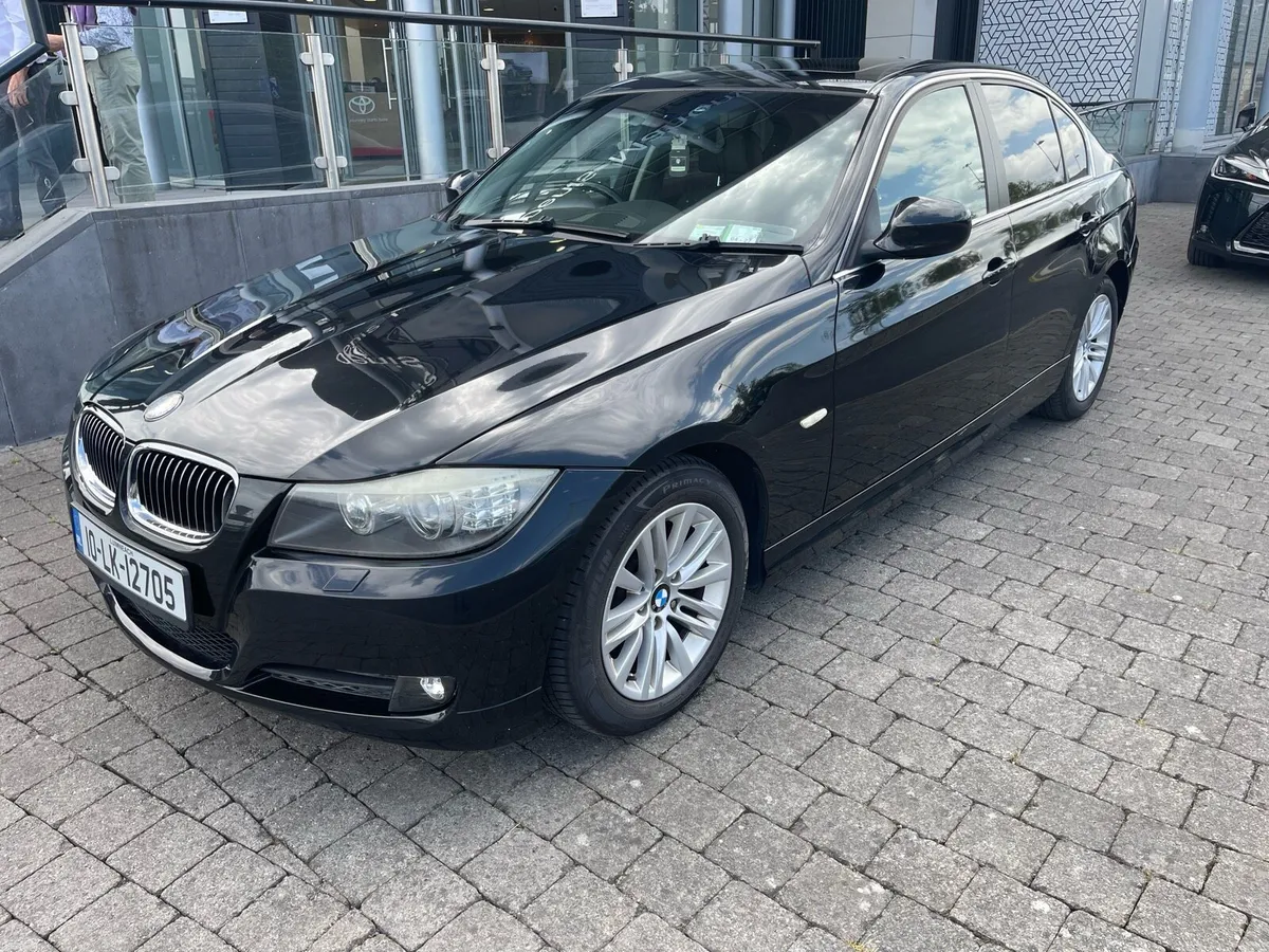 BMW 325I SE AUTOMATIC **LOW MILEAGE** - Image 2