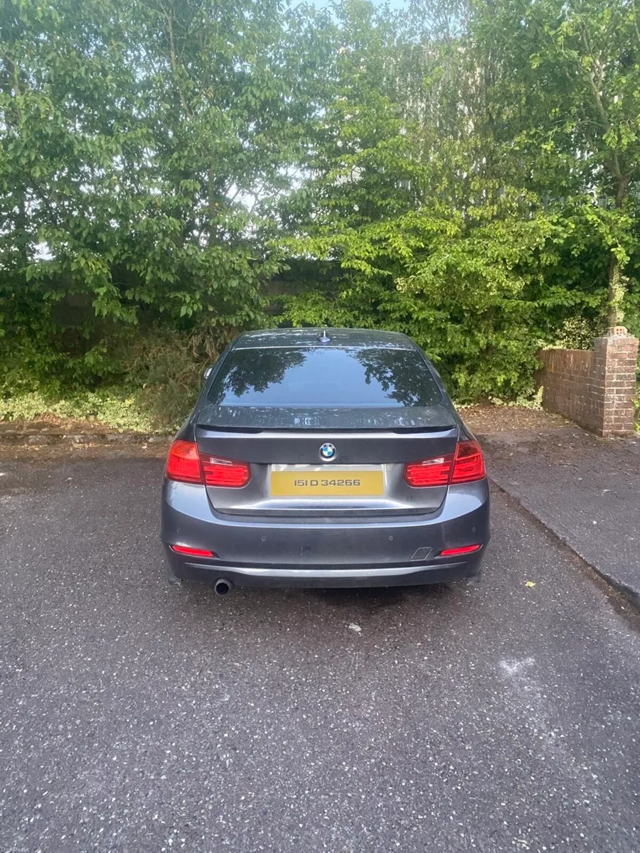 Bmw 3 series - Image 2