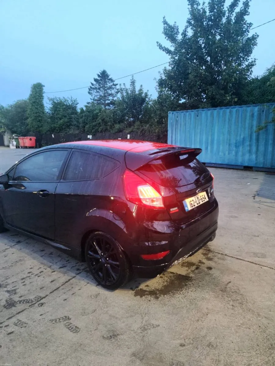Ford fiesta black edition - Image 3