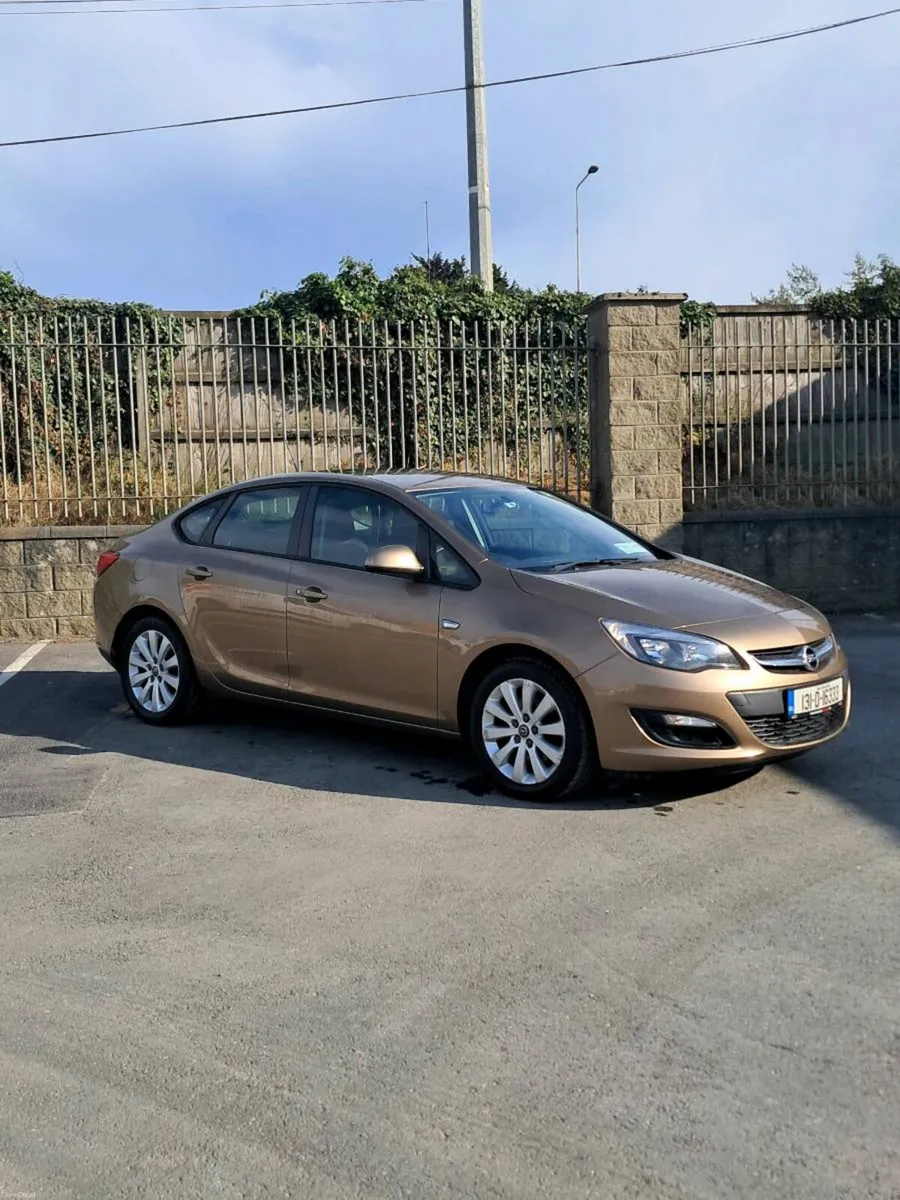 Opel  Astra 1.7 TDCI - Image 1