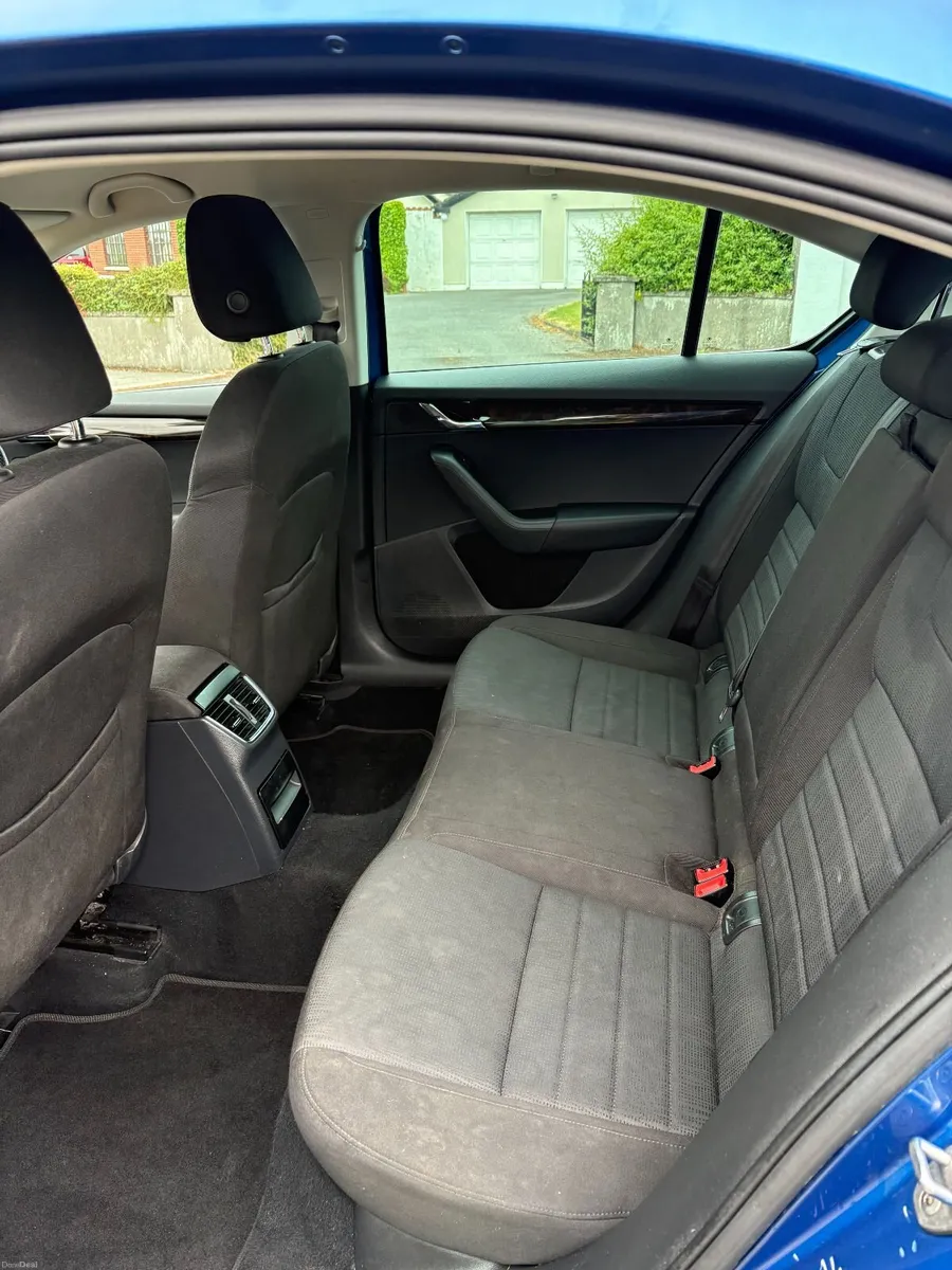 Skoda Octavia 1.6 TDI Style 2016 110HP - Image 4