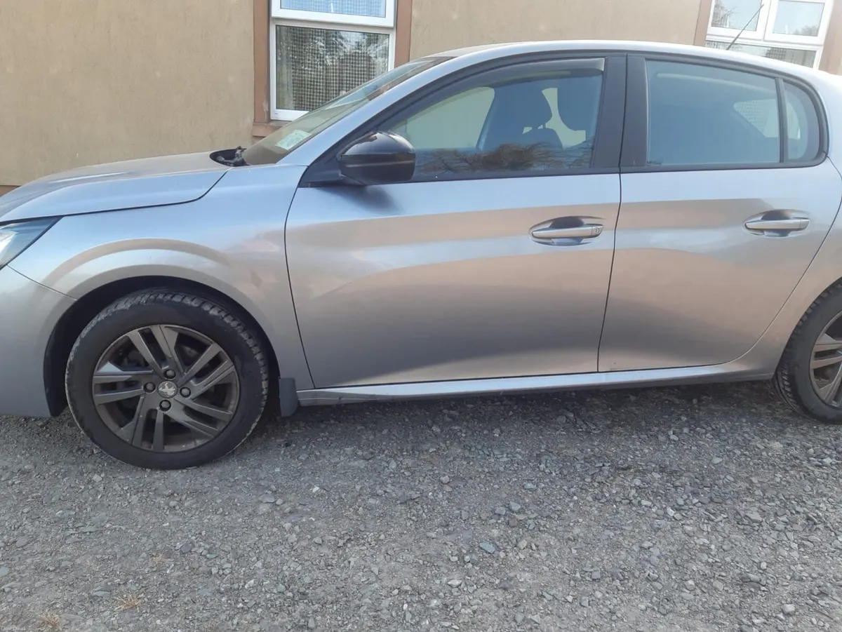 Peugeot 208 2022 - Image 5