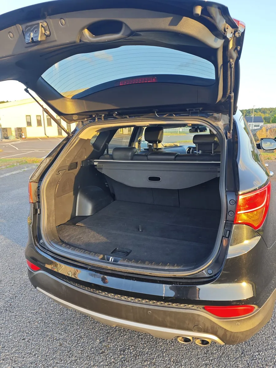 Car - Image 6