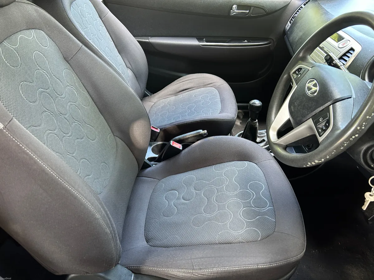 Hyundai i20.. New NCT & Fully Serviced - Image 6