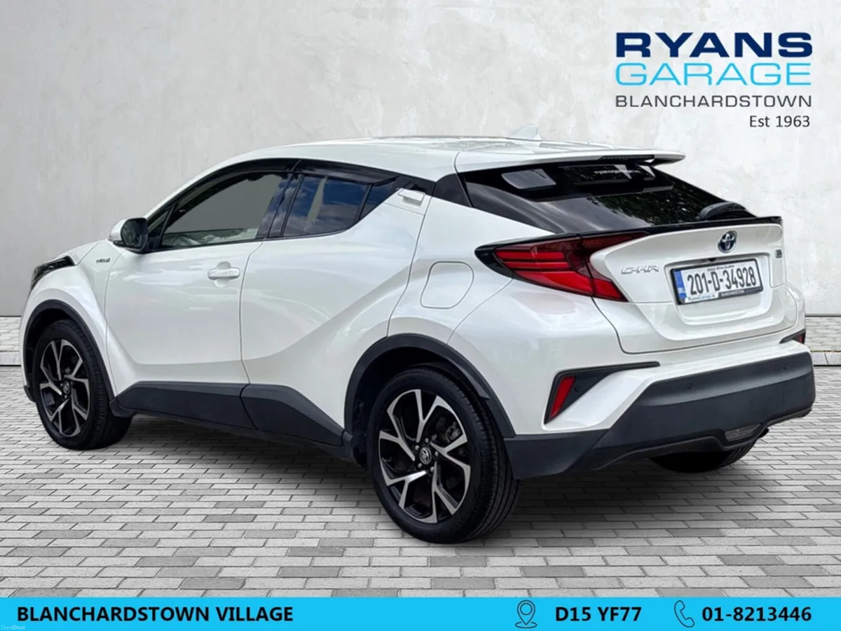 Toyota C-HR 1.8 PETROL HYBRID AUTOMATIC 5DR - Image 5