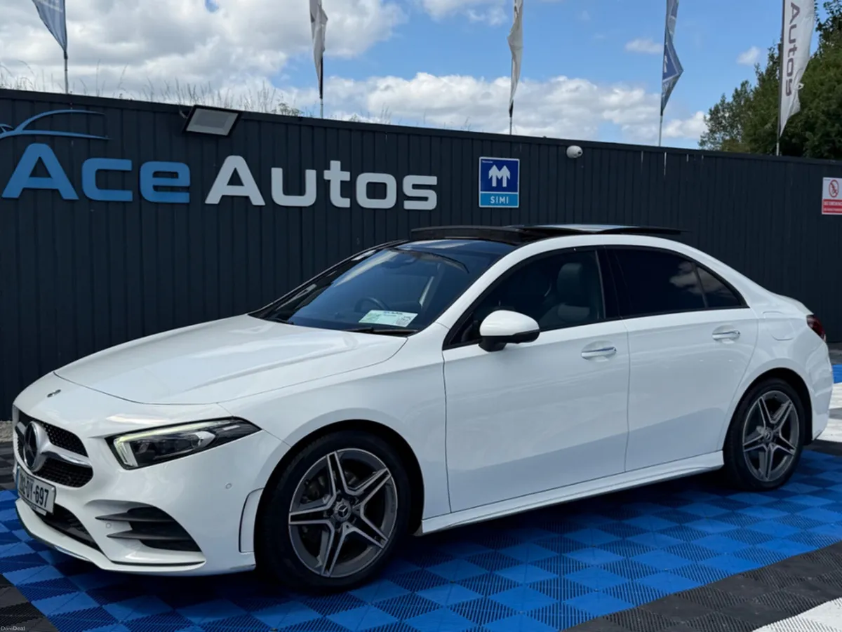 Mercedes-Benz A-Class AMG LINE - 2.0L DIESEL - AUT - Image 3
