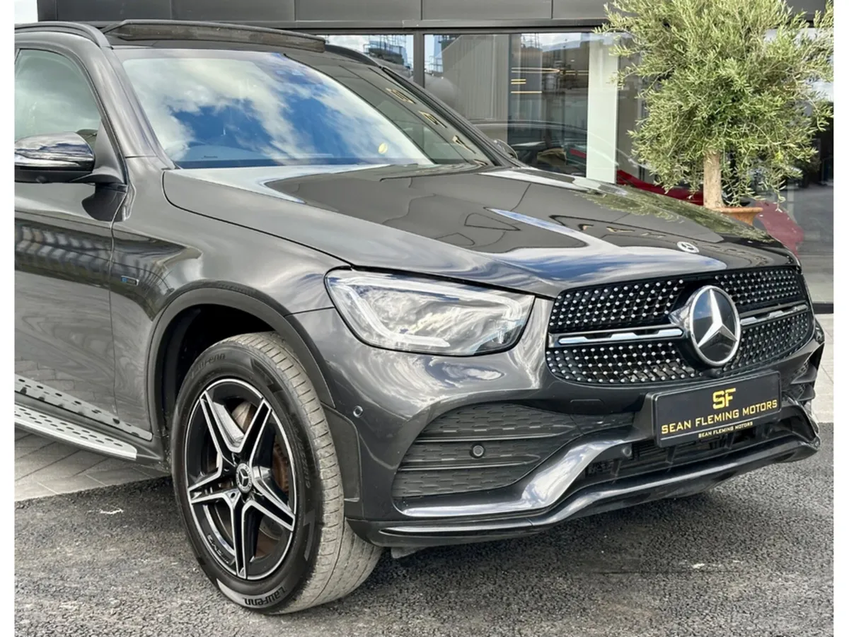 Mercedes-Benz GLC PREMIUM PLUS GLC300DE - Image 5