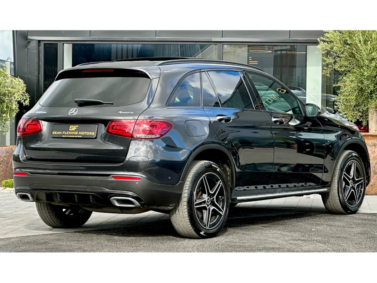 Mercedes-Benz GLC PREMIUM PLUS GLC300DE - Image 4