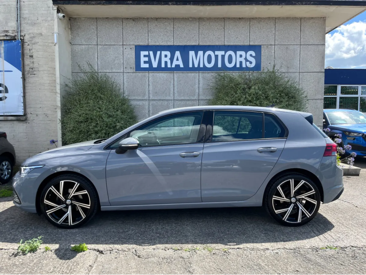 Volkswagen Golf 1.0 TSI PETROL MANUAL //ADAPTIVE C - Image 6
