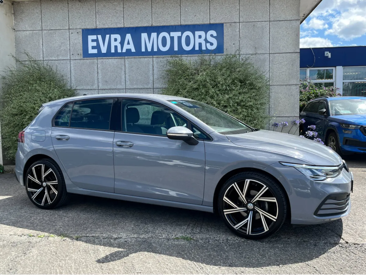 Volkswagen Golf 1.0 TSI PETROL MANUAL //ADAPTIVE C - Image 3