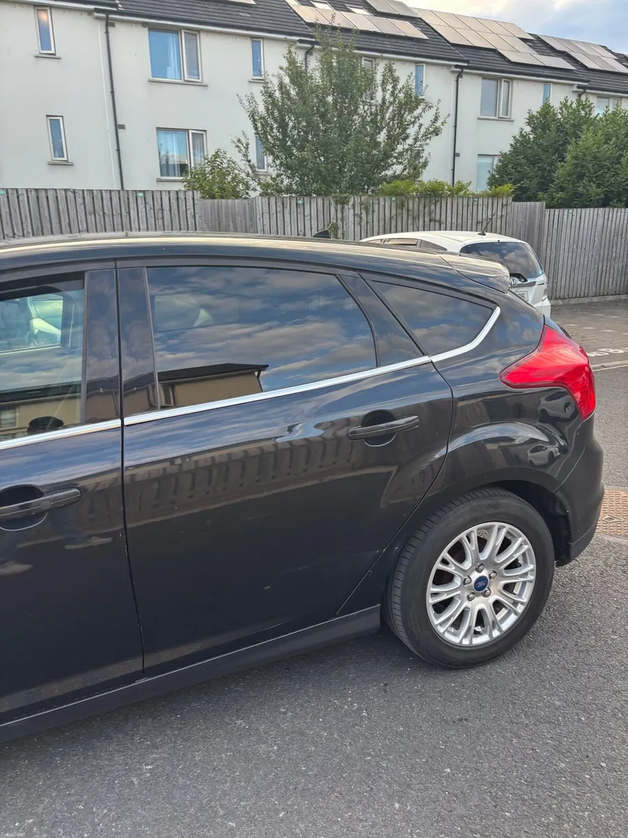2011 Ford Focus Titanium – Well Maintained - Image 5