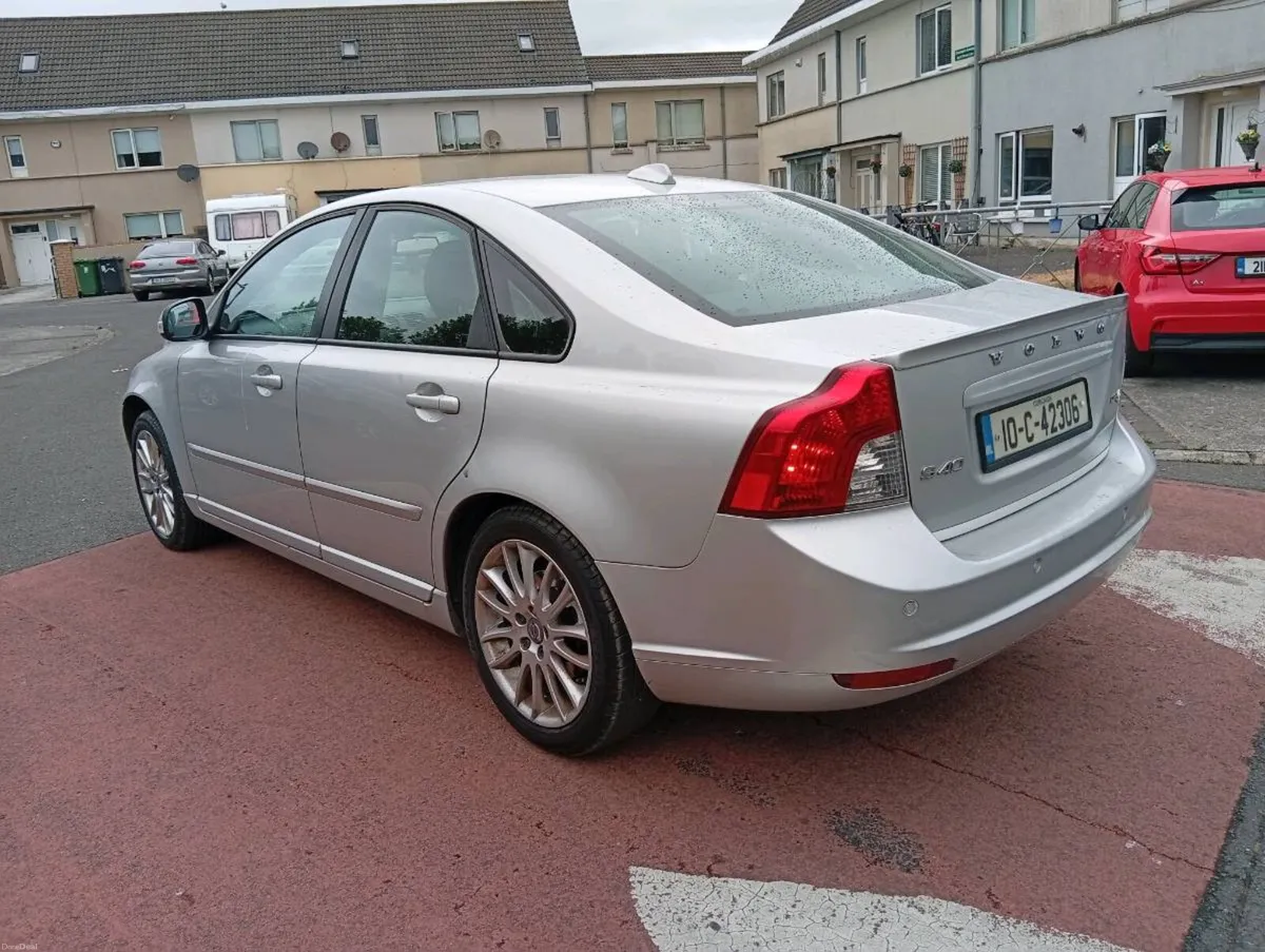 Volvo S40 - Image 4