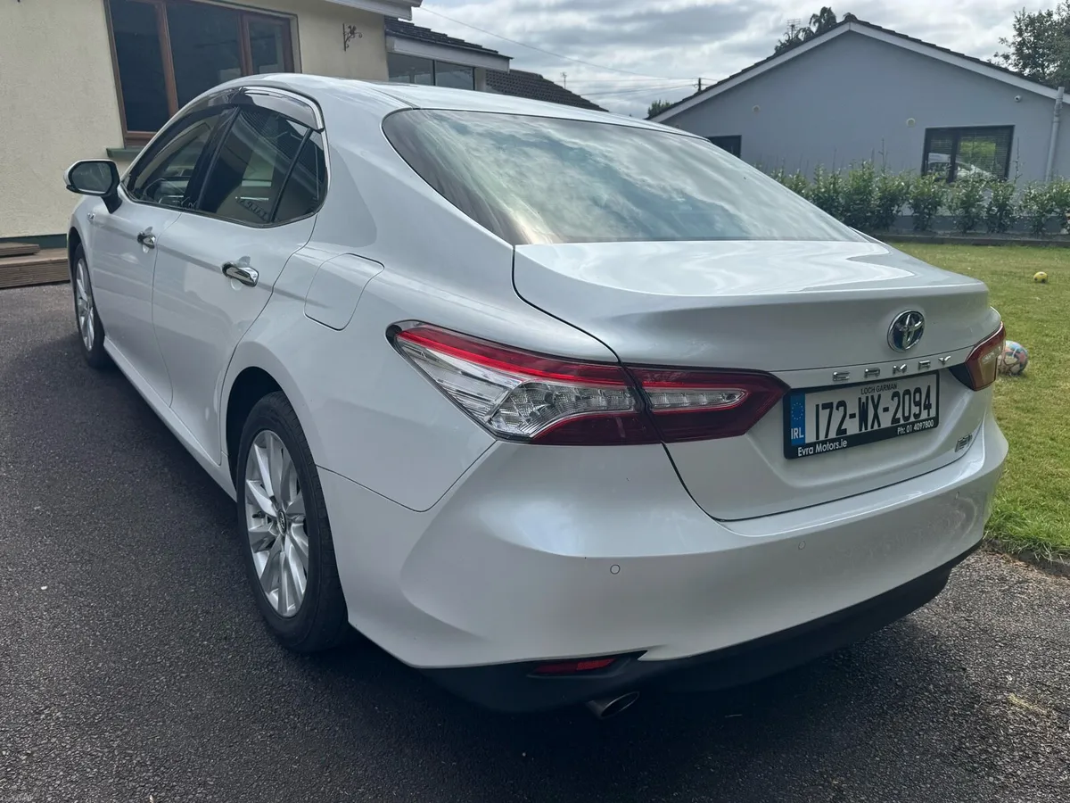 Toyota Camry - Image 2
