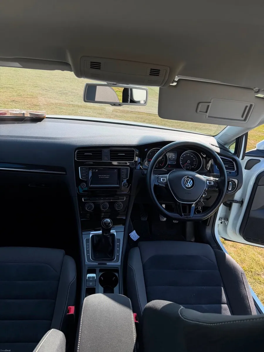 Volkswagen Golf 1.6 TDI Highline - Image 4